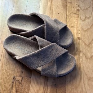 Jenni Kayne Crossover cabin slides 39